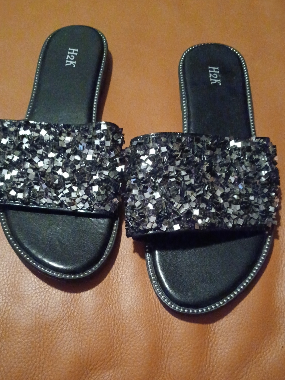 << Black Sequin Slide Sandals Size 9